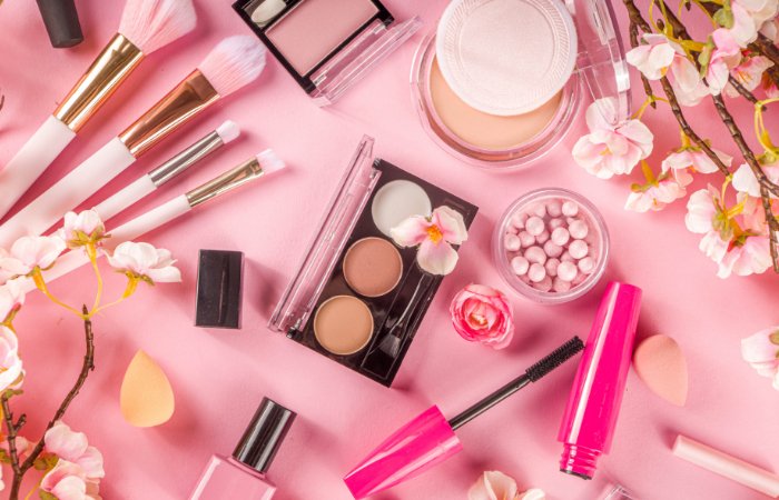 The Best Affordable Makeup Products for a Glamorous Look on a Budget at Lotshop.pk - Lotshop.pk