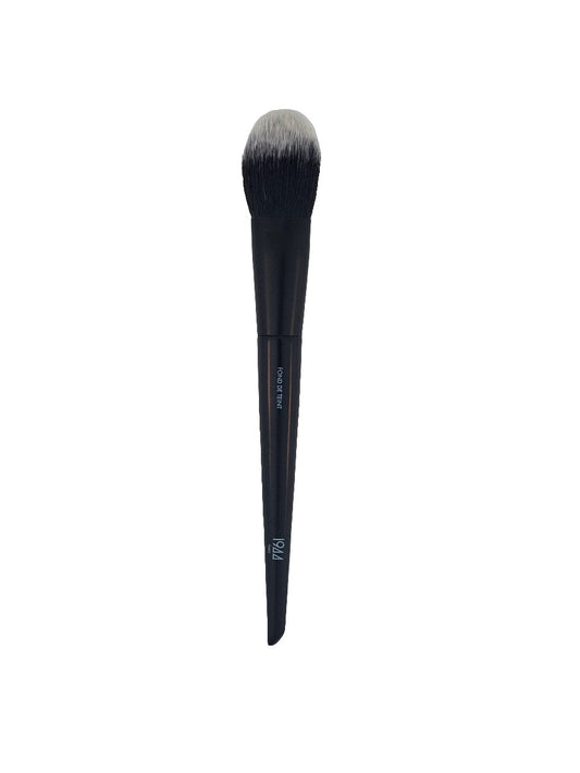 1944 Paris Fond de Teint Foundation Brush | Perfectly Smooth Application - Lotshop.pk