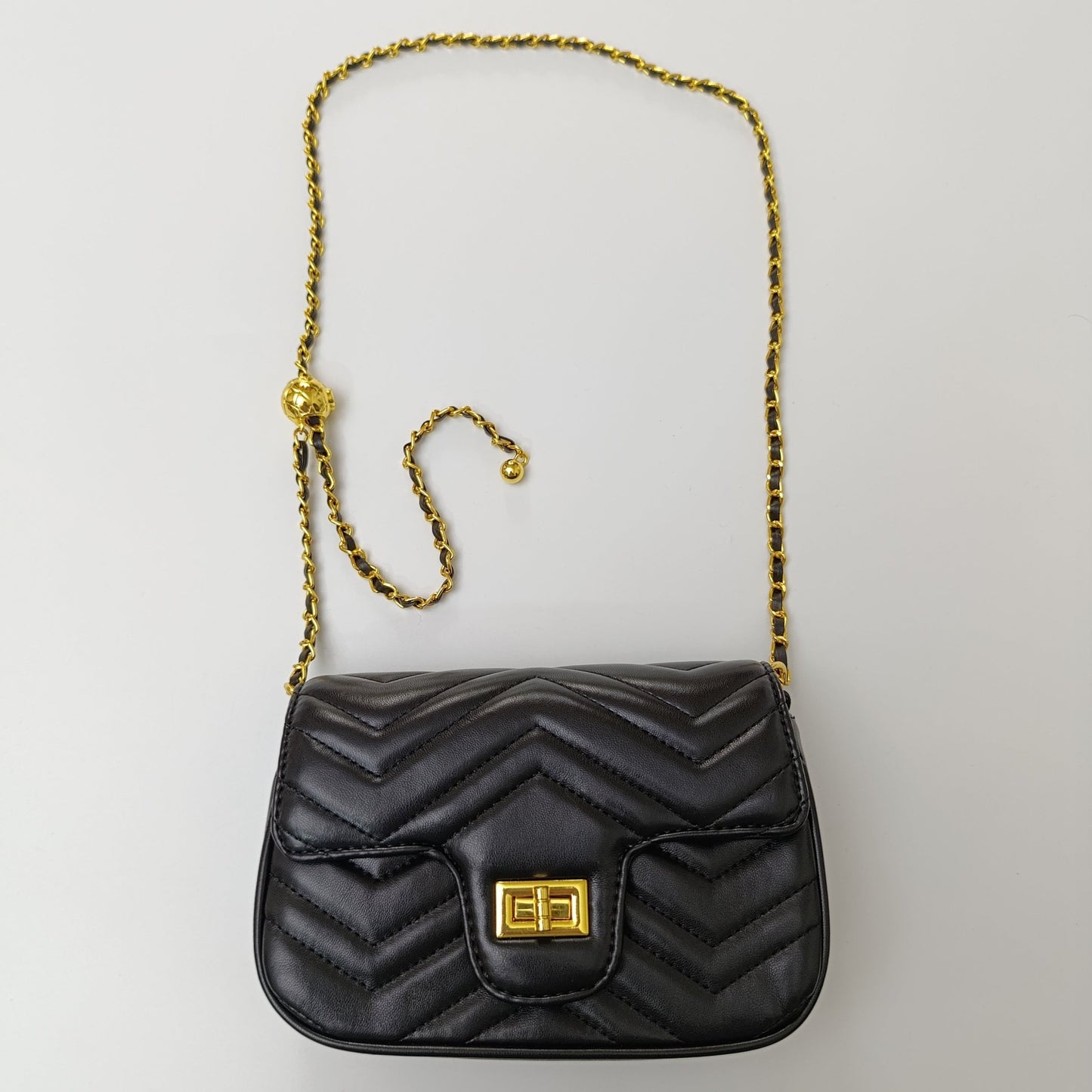 Black Quilted Heart Chain Shoulder Bag – Elegant Faux Leather Crossbody for Everyday Chic - Lotshop.pk