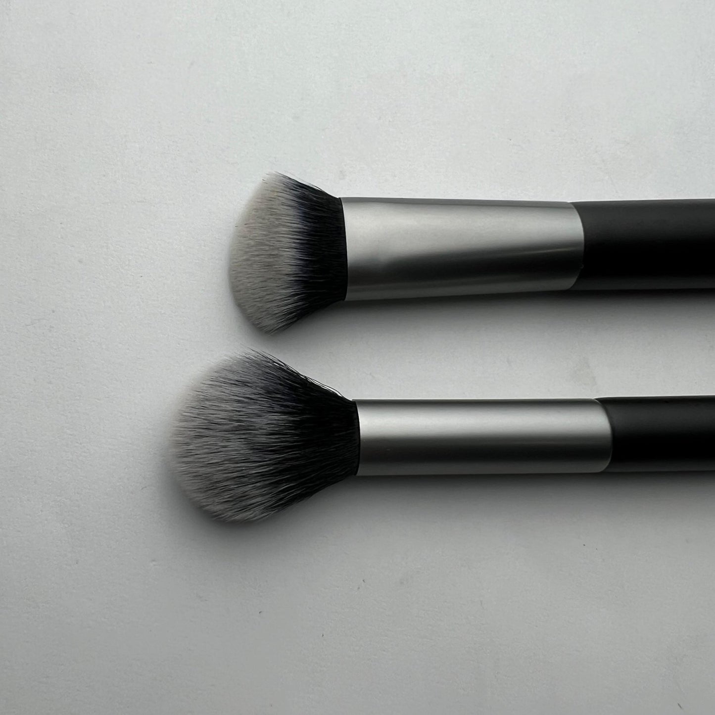 For Your Beauty professional Strobe & Shine Makeup Brushes - Lotshop.pk