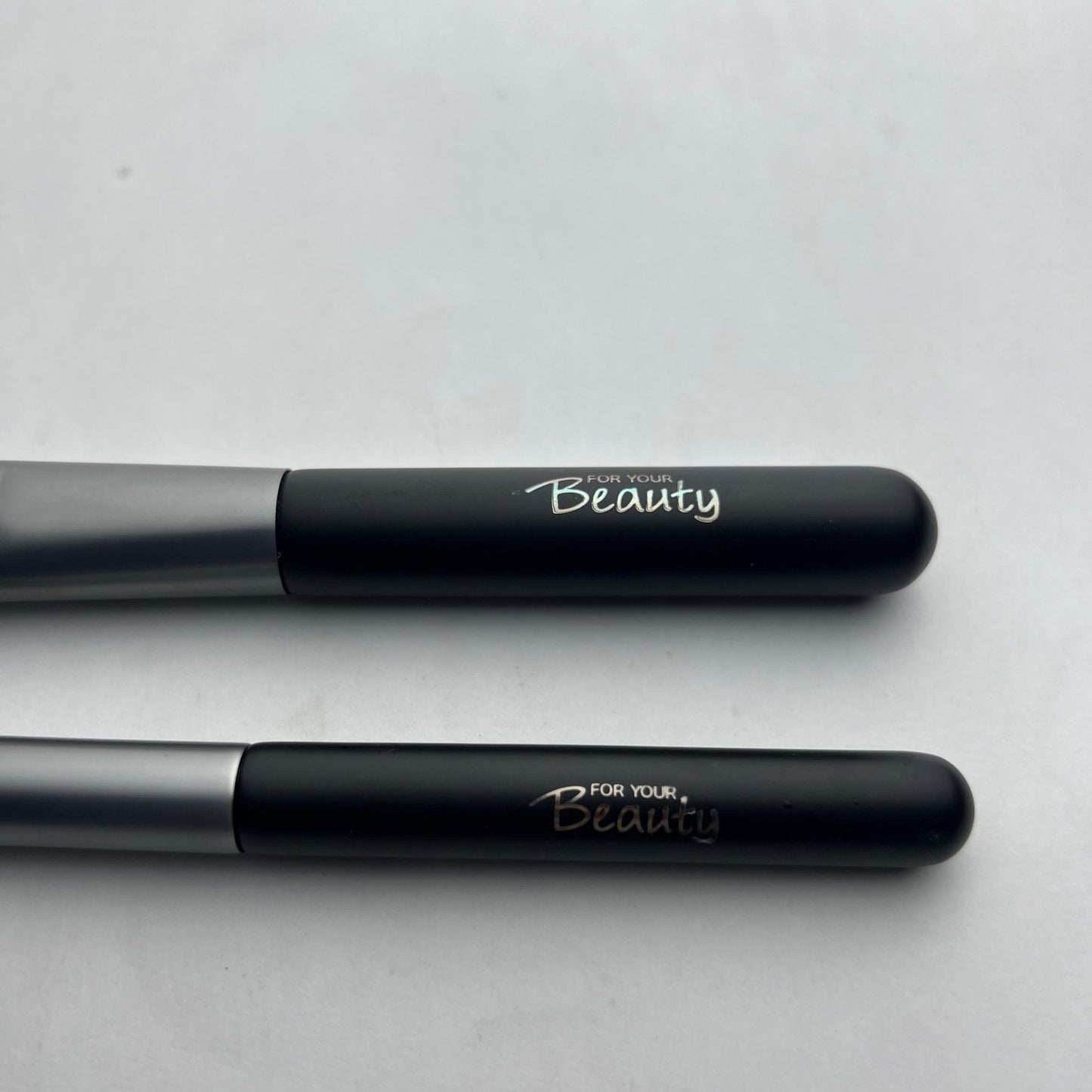 For Your Beauty professional Strobe & Shine Makeup Brushes - Lotshop.pk