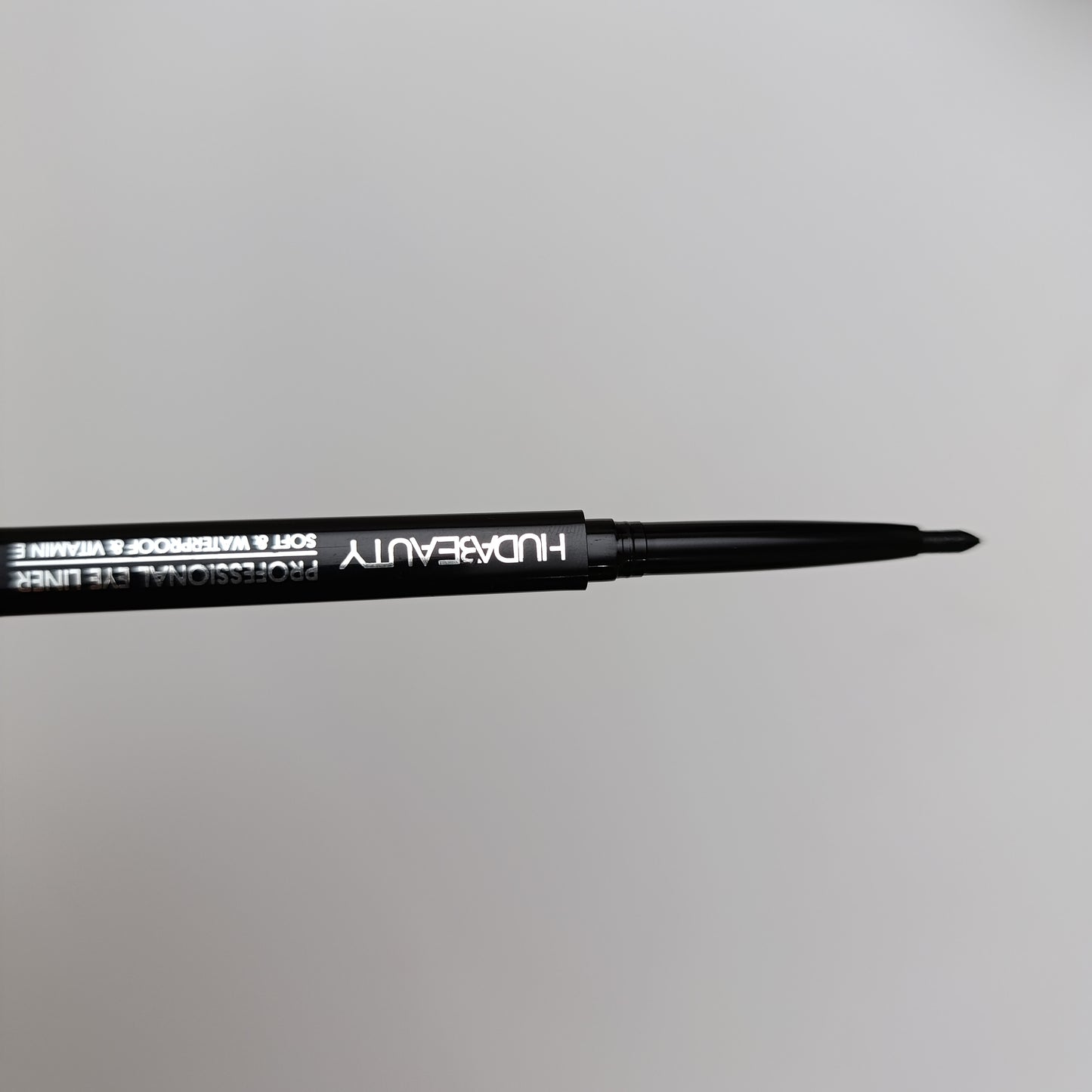Huda Beauty Eye Liner – Long Lasting, Waterproof & Vitamin E Enriched