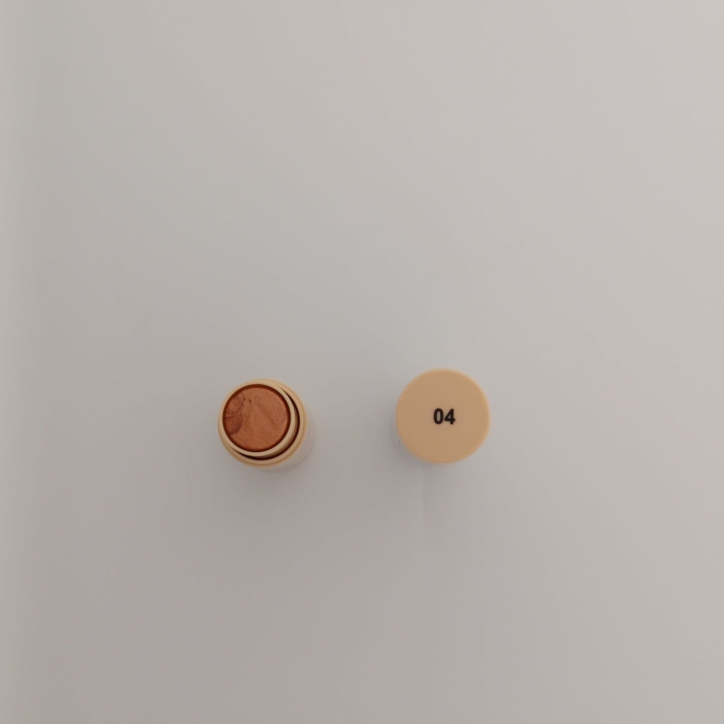 Huda Beauty Highlighter Stick – 2 - in - 1 Vitality Glow | Multi - Shade Collection (01–06) - Lotshop.pk