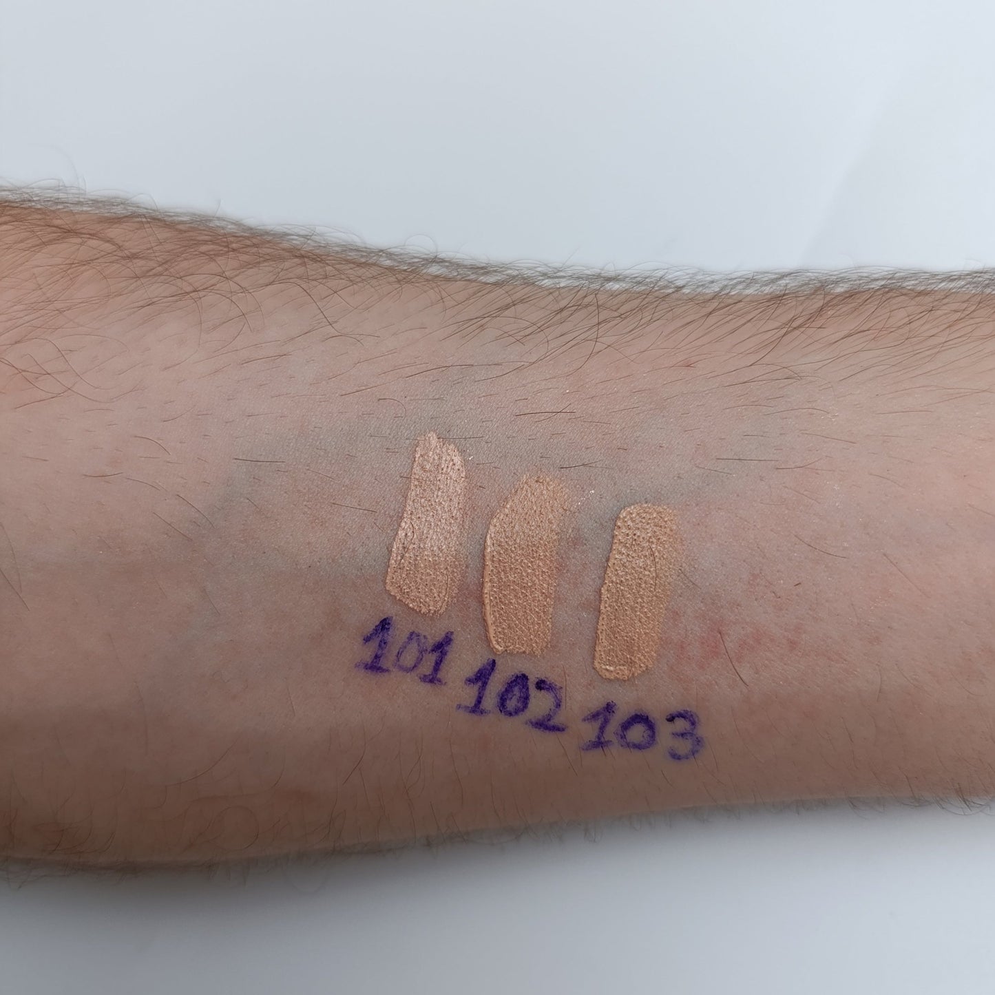 Huda Beauty Instant Age Rewind Concealer – Full Coverage - Lotshop.pk