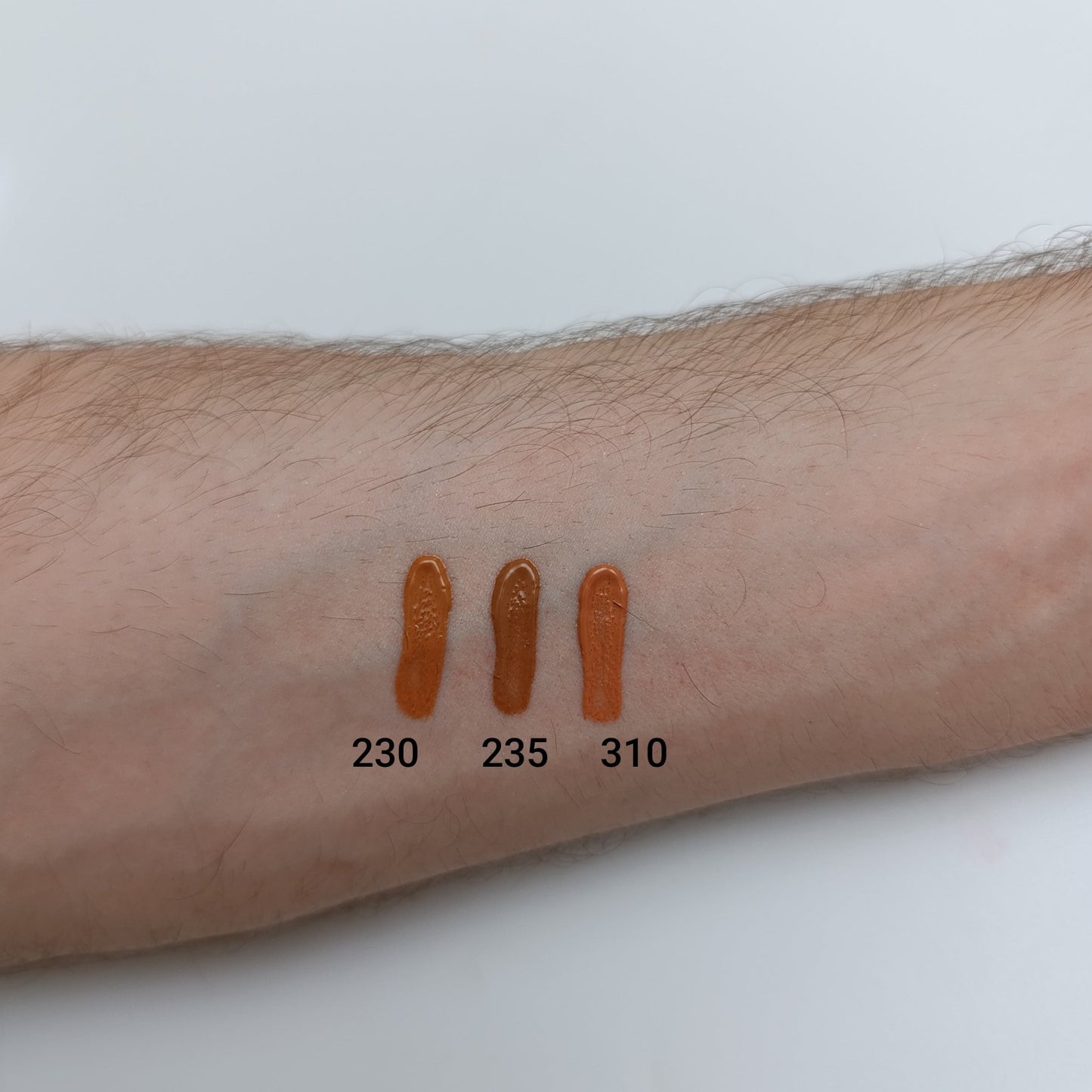 π Huda Beauty Instant Age Rewind Concealer β Full Coverage, Bye Bye Face Spots - Lotshop.pk