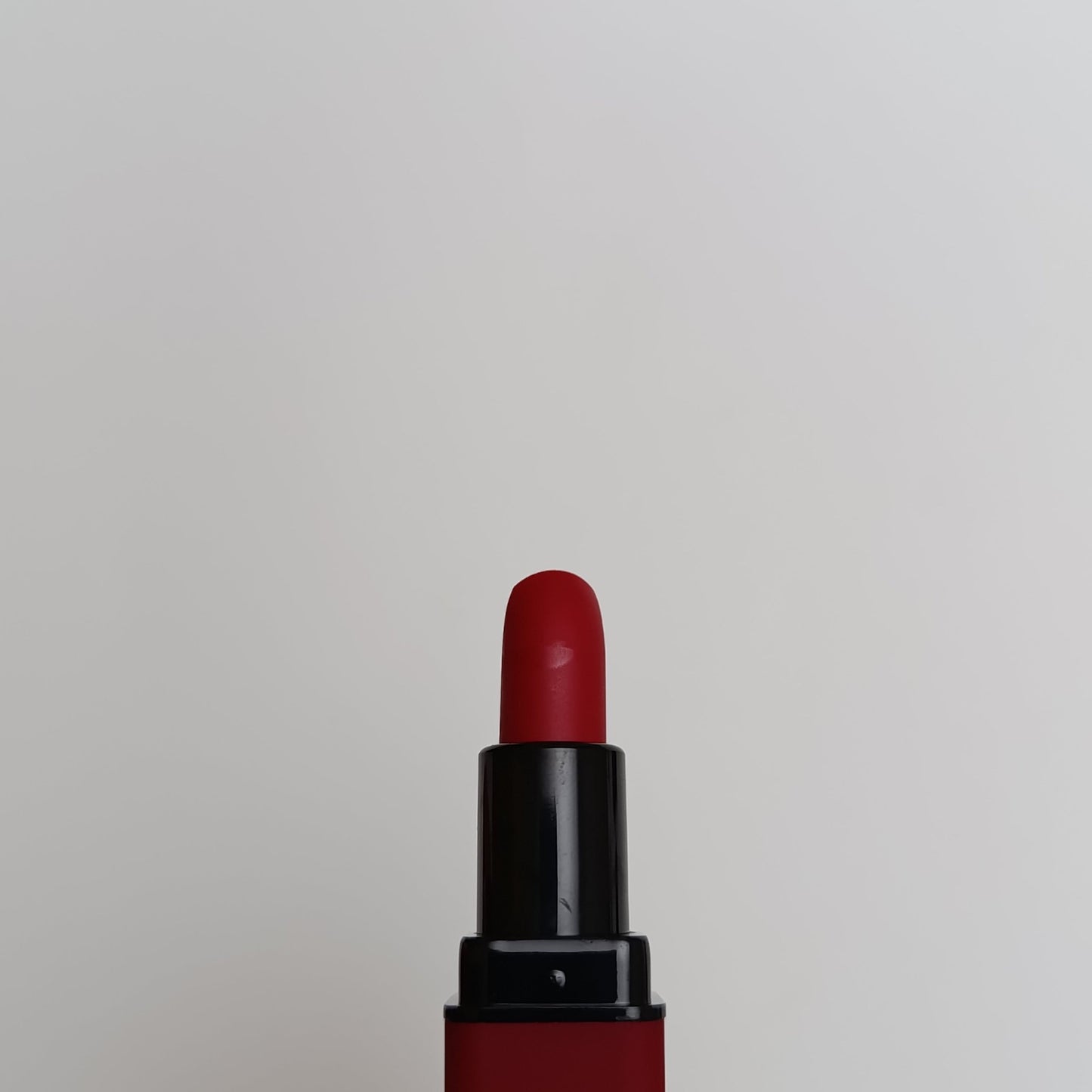 ๐ Huda Beauty Matte Lipstick โ 24 Hour Waterproof, Long Lasting & Bold Shades - Lotshop.pk