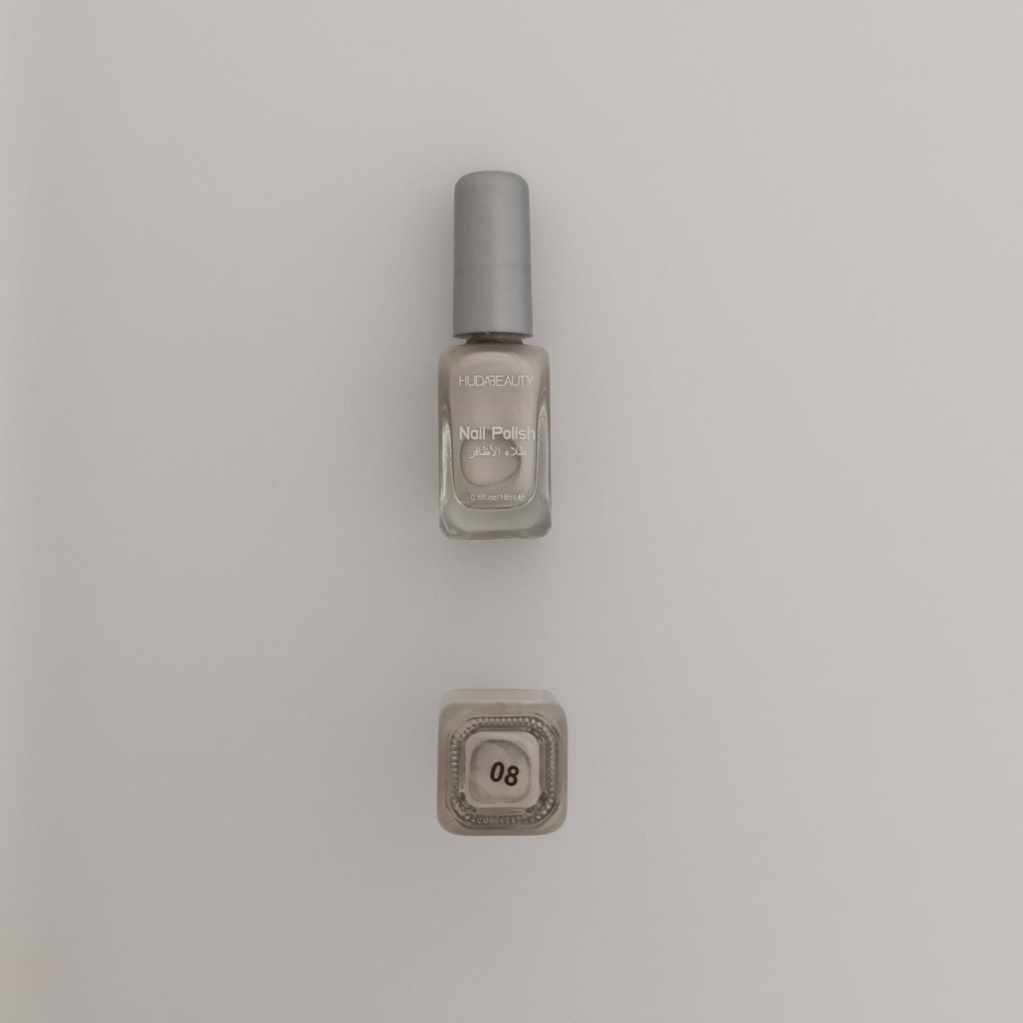 Huda Beauty Nail Polish Set β 6 Premium Shades | Long - Lasting, High Shine π
- Lotshop.pk