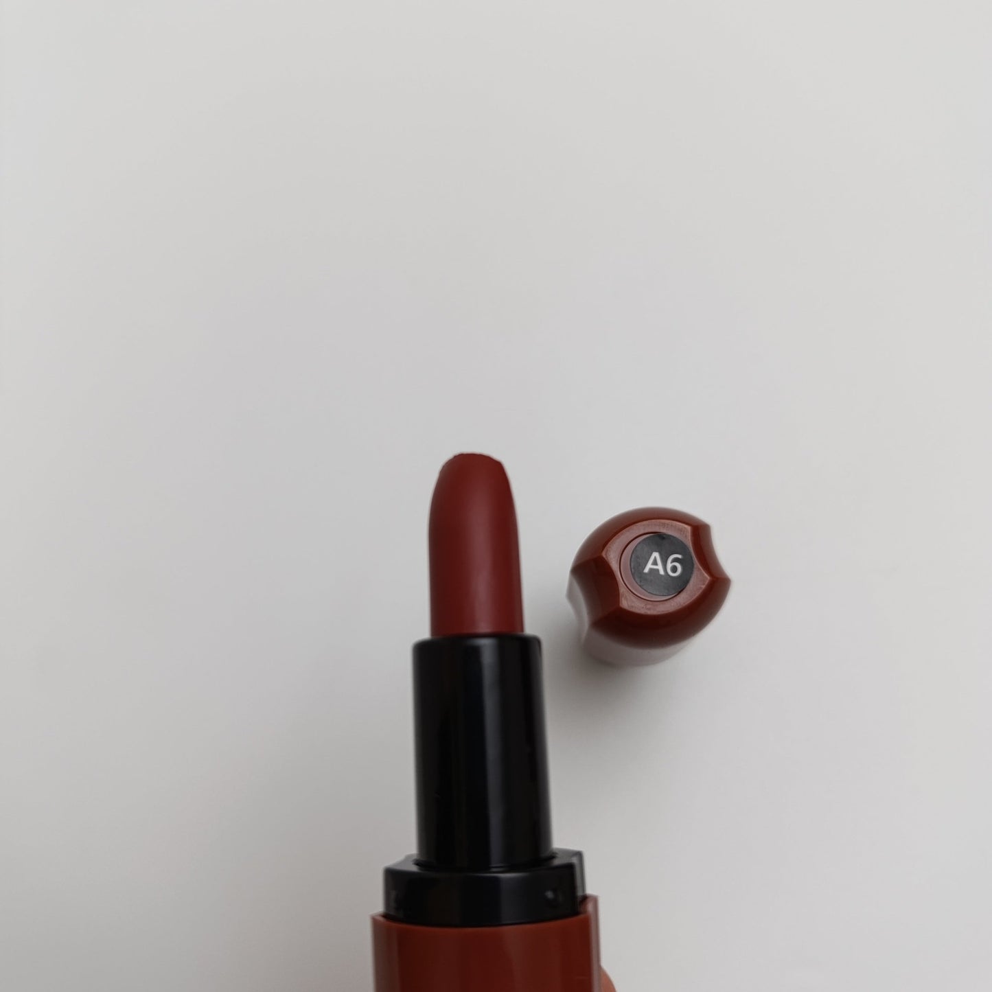 Huda Beauty Super Matte Stay Lipstick – Chocolate Flavor (6 Shades) | 24H Long - Lasting - Lotshop.pk