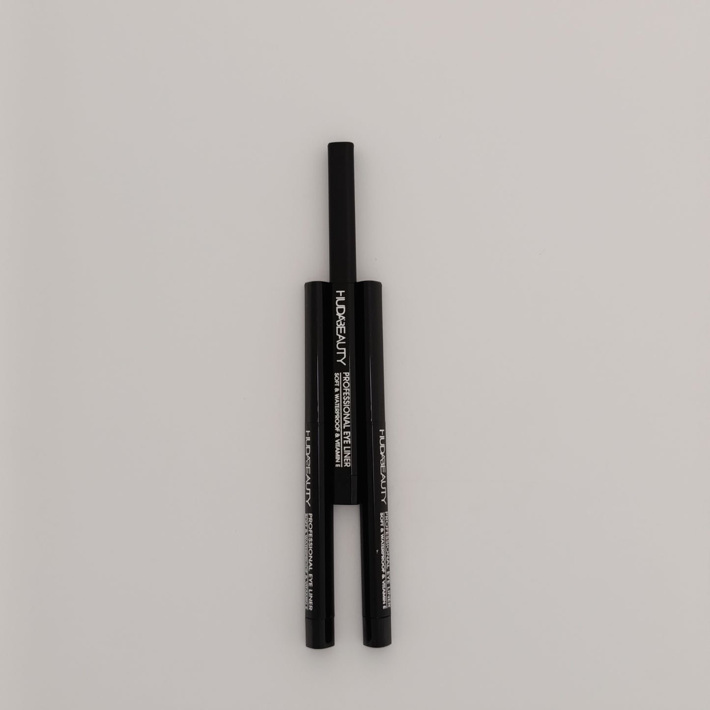 Huda Beauty Long Lasting Professional Eye Liner – Buy at Lotshop.pk
