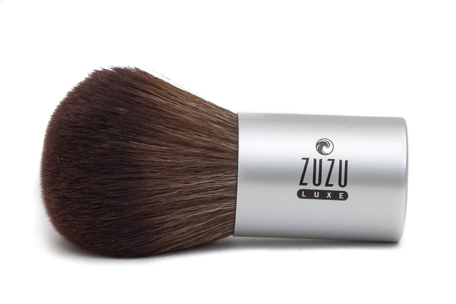Zuzu Luxe Kabuki buffer Brush