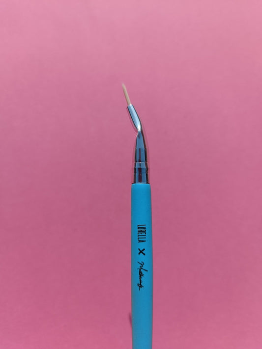 Lurella Bent eyeliner makeup Brush - Lotshop.pk