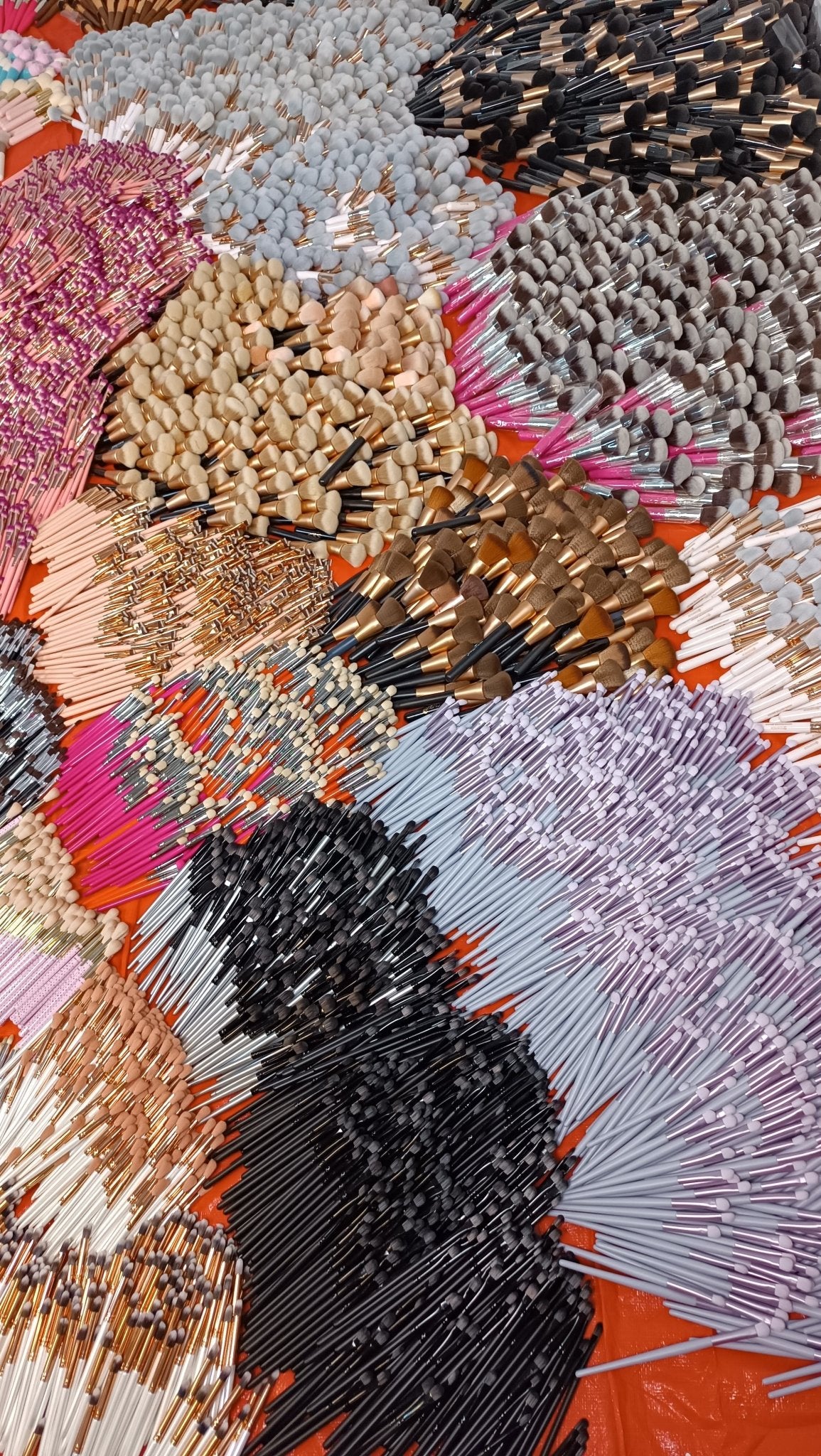 Makeup Brushes Mix In Kgs - Lotshop.pk