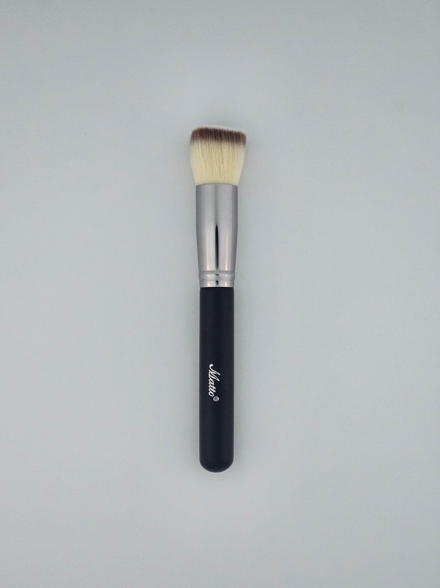 Matto Flat Top Foundation Brush | Smooth & Flawless Coverage - Lotshop.pk