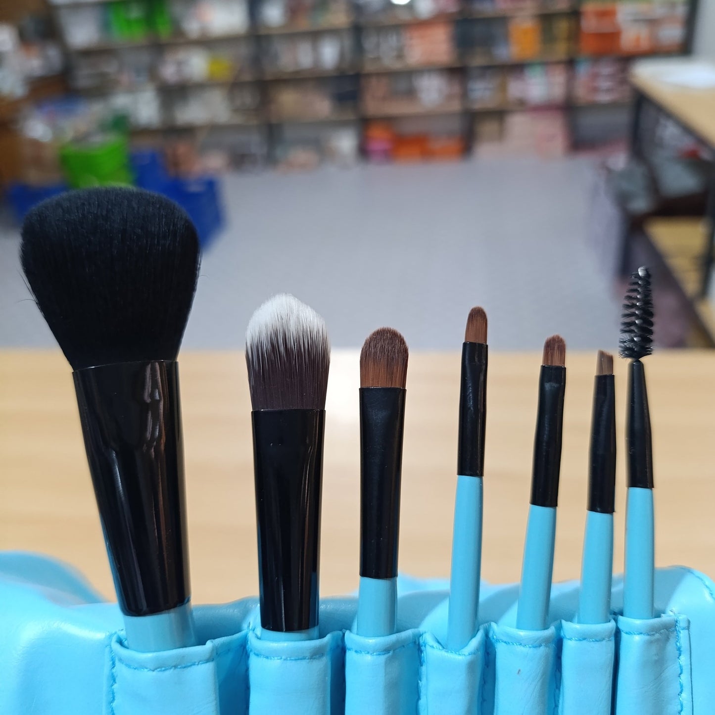 Natural Maker 7 - Piece Professional Makeup Brush Set with Black Travel Pouch - Lotshop.pk
