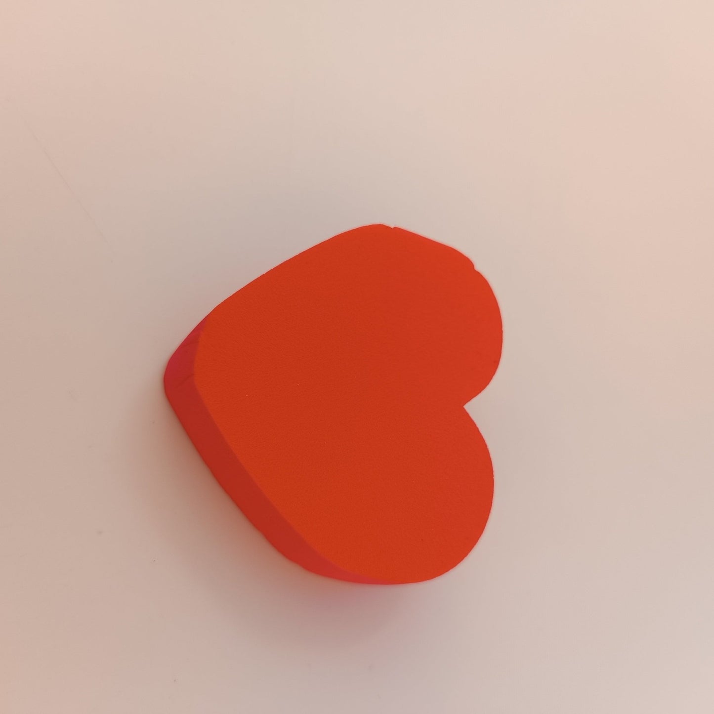 π Powerful Beauty Heart - Shaped Makeup Sponge β Flawless Application πβ¨ - Lotshop.pk