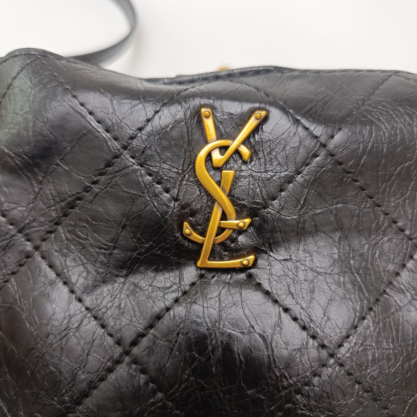 Premium Quilted Crossbody Handbag with Gold Chain – Stylish & Elegant - 5658 - Lotshop.pk