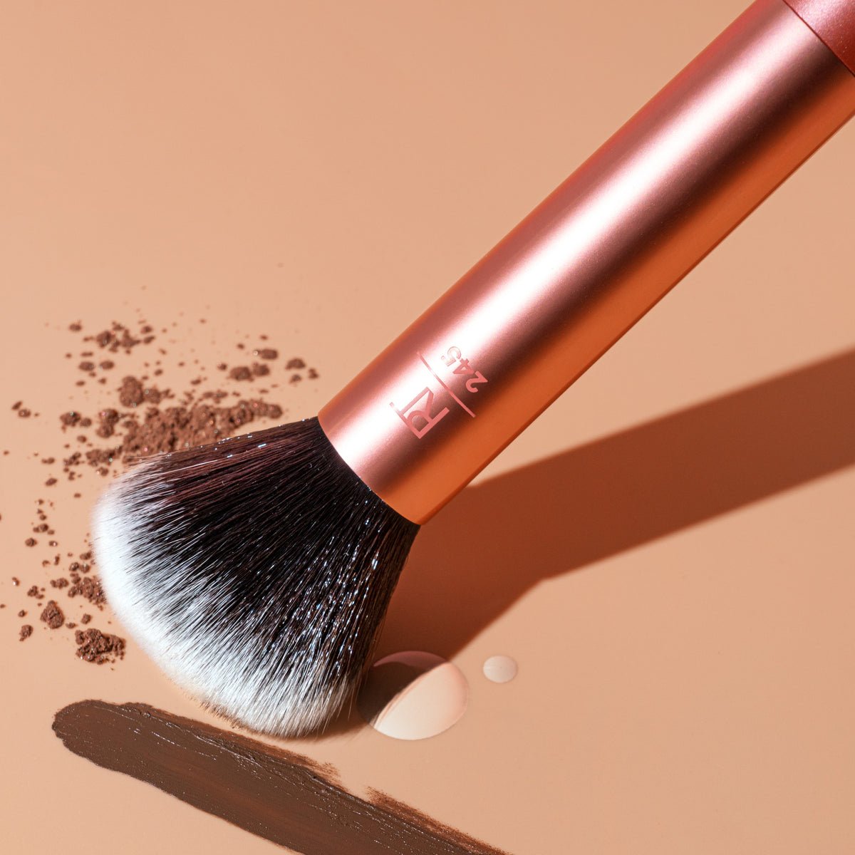 Real Techniques 245 Everything Face Brush – For Foundation, Powder & Bronzer | Lotshop.pk - Lotshop.pk