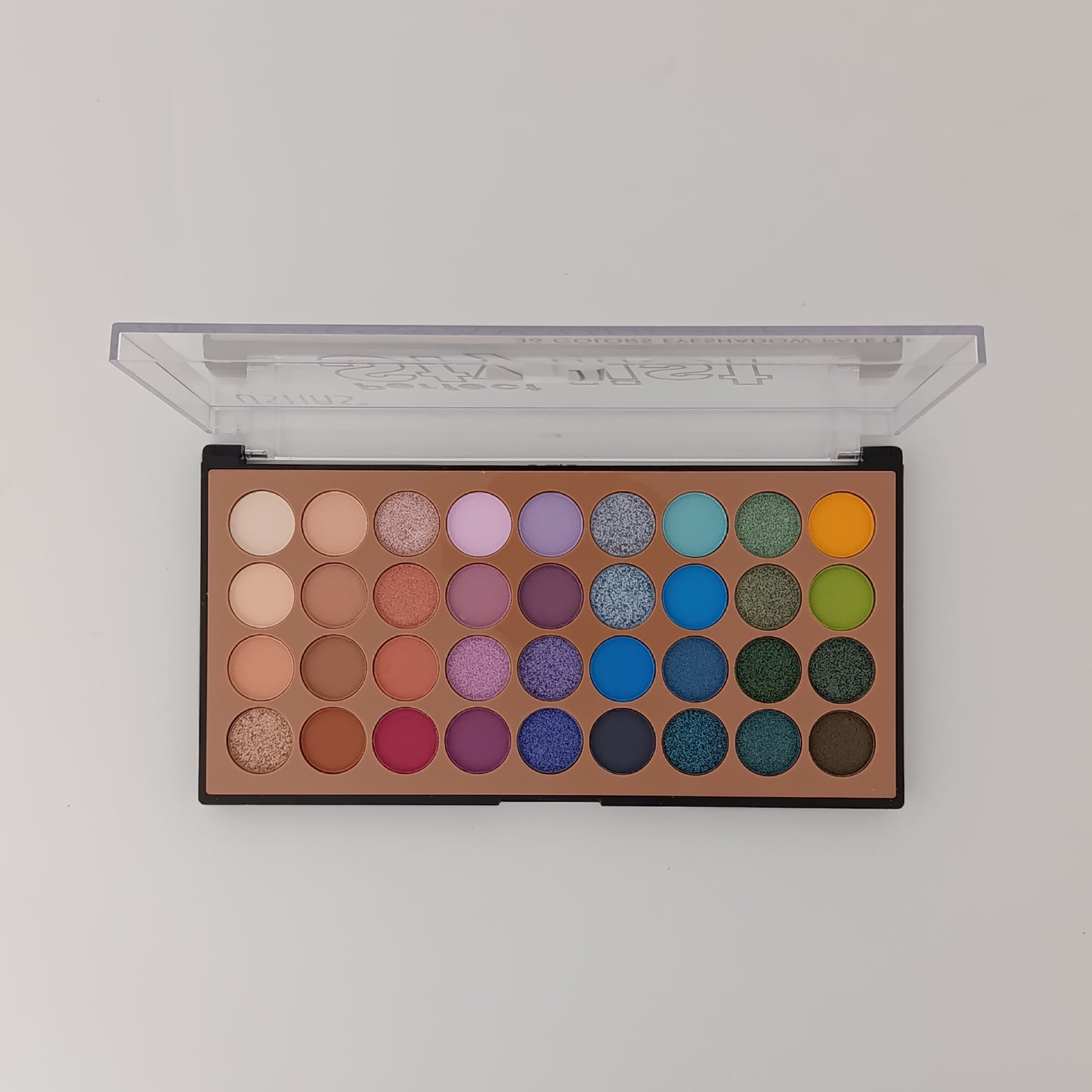 Ushas Perfect Stylist Eyeshadow Palette – Professional Multi-Shade Glam Kits