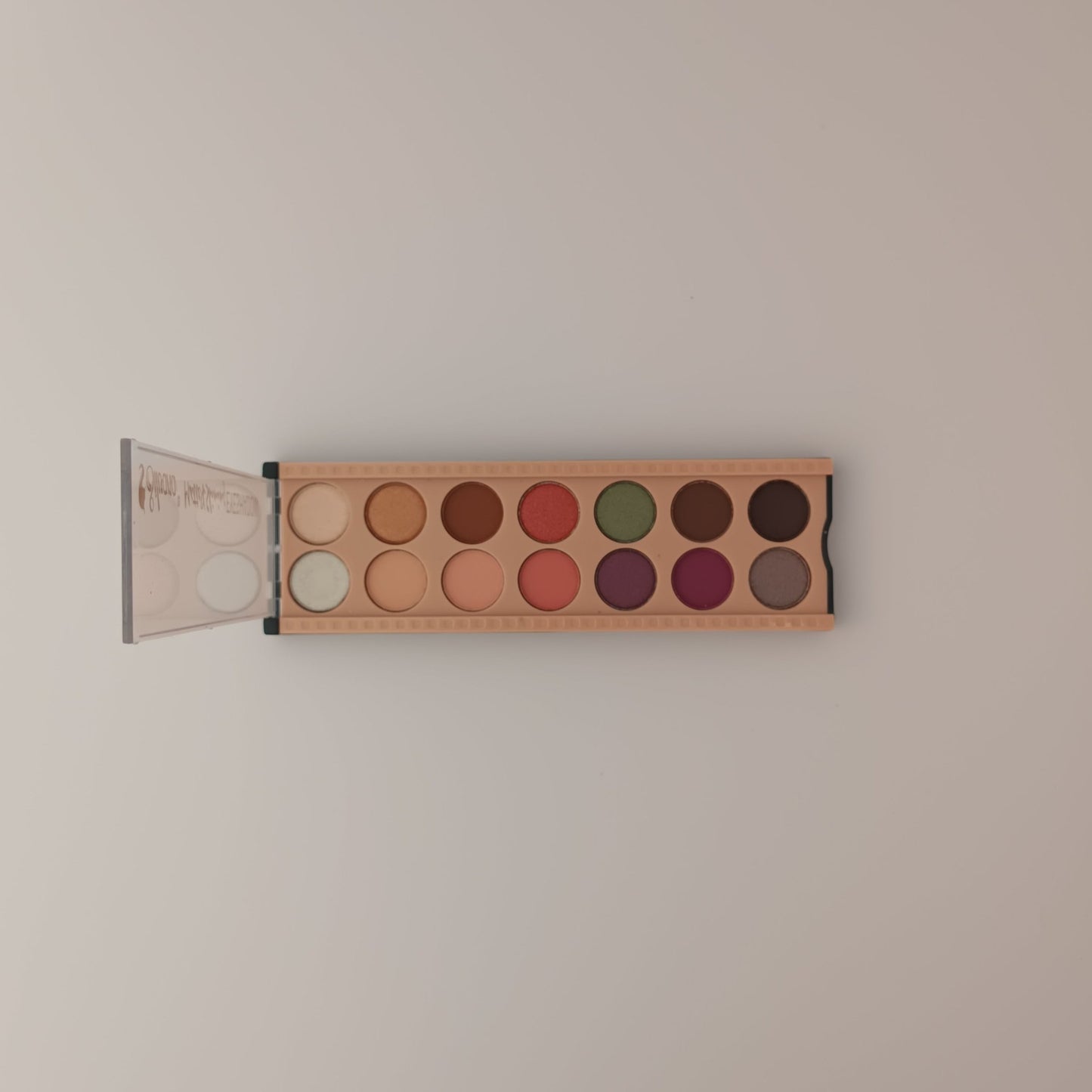 Silvana Matte & Shining Eyeshadow Palette β 14 Gorgeous Shades for Every Occasion ππ - Lotshop.pk
