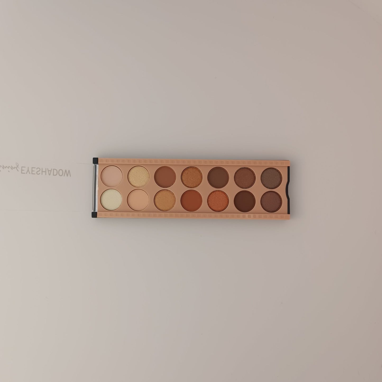 Silvana Matte & Shining Eyeshadow Palette β 14 Gorgeous Shades for Every Occasion ππ - Lotshop.pk