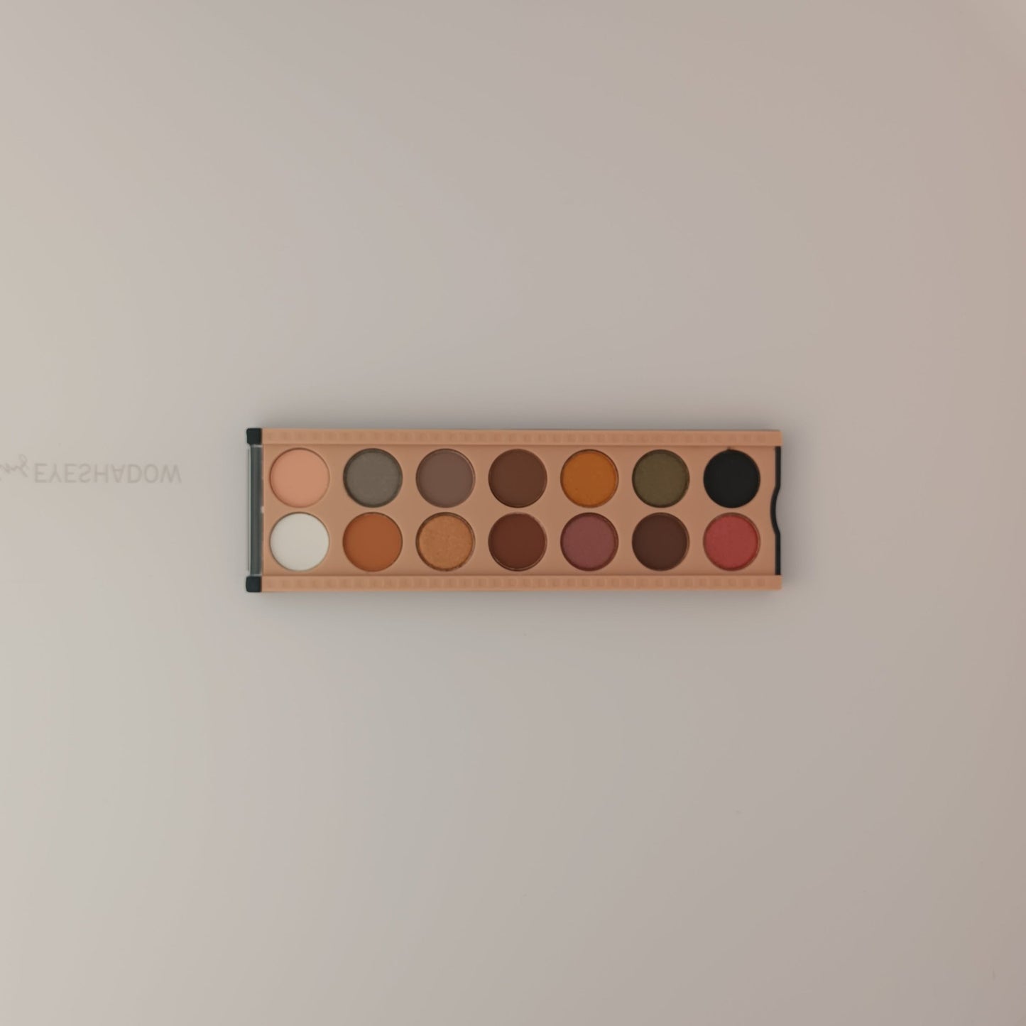 Silvana Matte & Shining Eyeshadow Palette β 14 Gorgeous Shades for Every Occasion ππ - Lotshop.pk