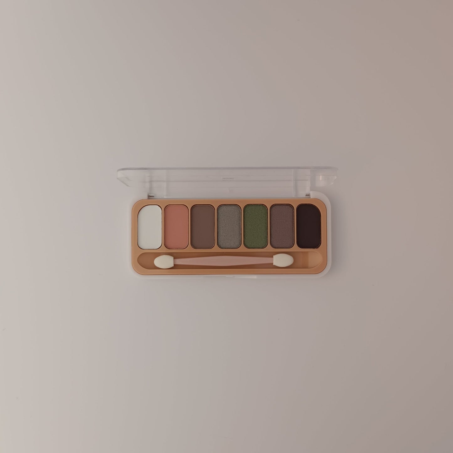 Silvana Super Color Eyeshadow Palette β 7 Vibrant Shades for Every Look π - Lotshop.pk