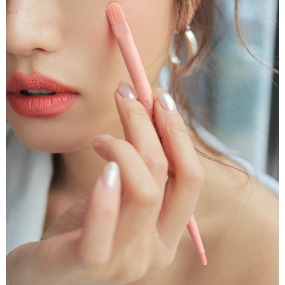 3CE Double-Ended Concealer and Eyeliner Makeup Brush Online Pakistan