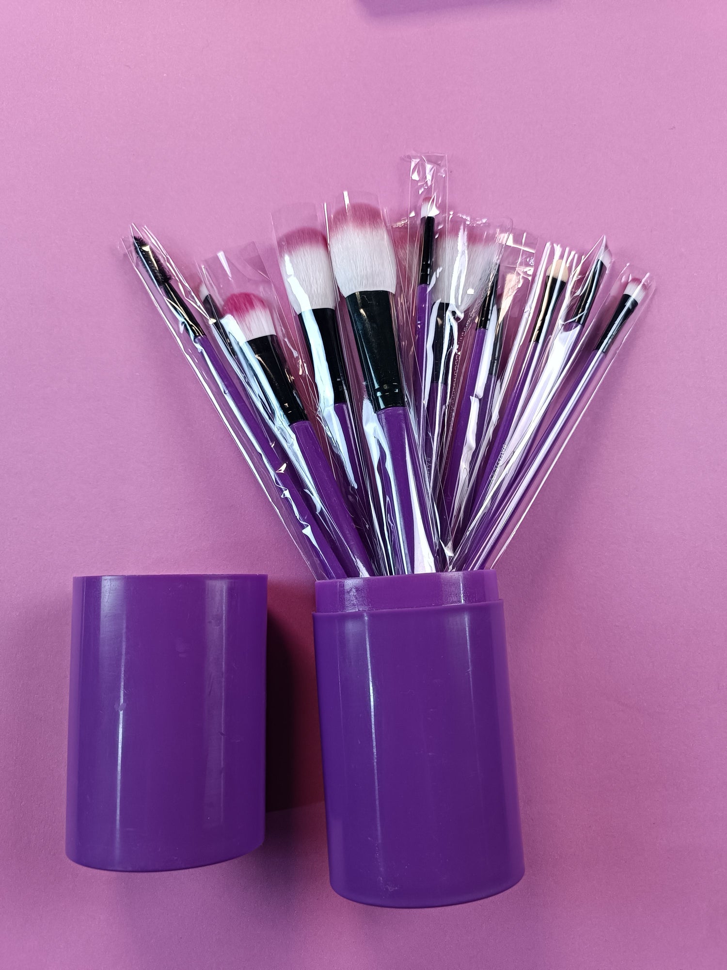 Portable makeup brushes Set 12pcs with barrel box