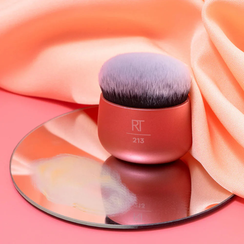 Real Techniques Foundation Blender Makeup Brush – RT 213 | Seamless & Flawless Coverage