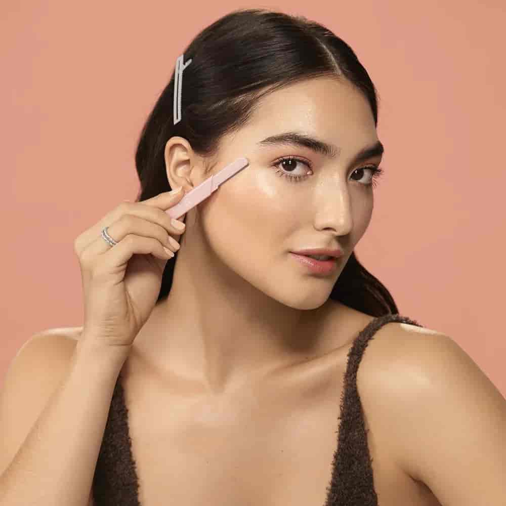 Real Techniques Face & Brow Razors 3-Piece Pink Facial Hair Remover Set with Protective Covers for Eyebrow Shaping – Beauty Tools Pakistan