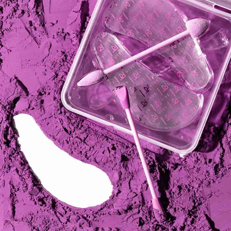 Real Techniques Reusable Eye Shields and Dual-Ended Makeup Swabs Set in Pink Packaging for Eyeshadow Fallout Protection and Eye Makeup Touch-Ups – Makeup Tools Pakistan