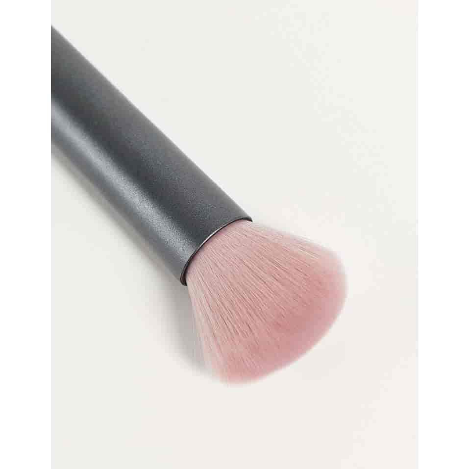 Real Techniques Foundation Brush with Soft Pink Bristles and Black Handle for Liquid and Powder Foundation – Makeup Brushes Pakistan