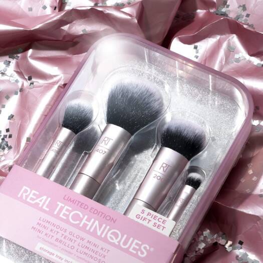 Real Techniques Luminous Glow Mini 5-Piece Makeup Brush Set with Storage Tray for Foundation, Powder & Eyeshadow
