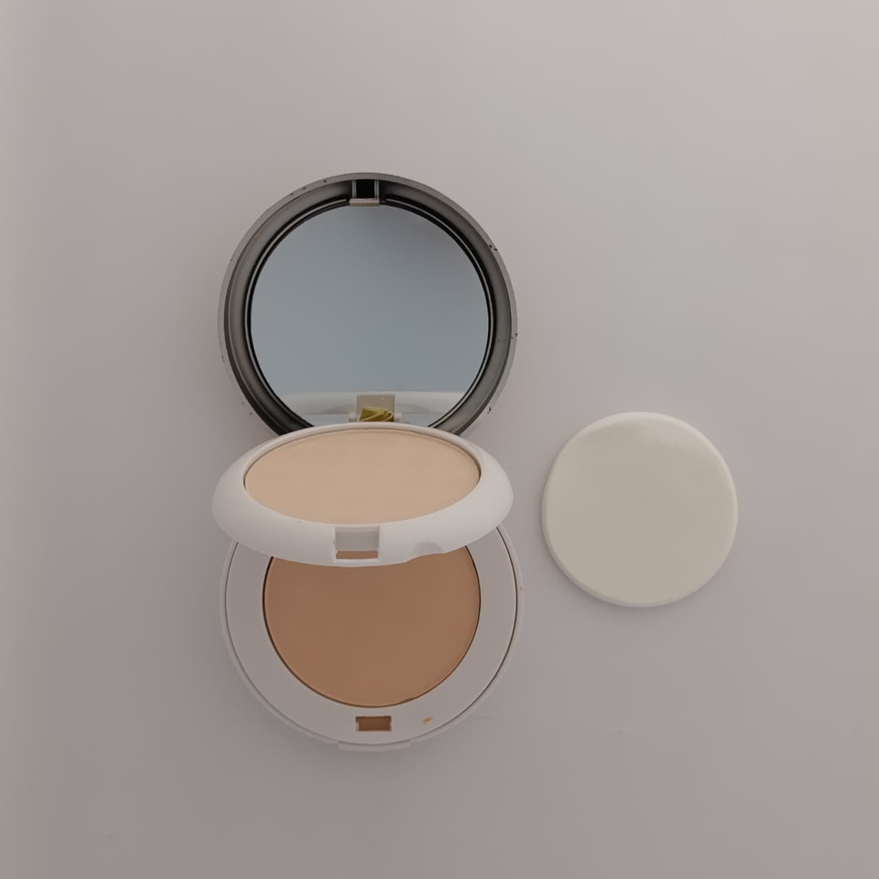 True Match Fit Me 2-in-1 Powdery Cake – Super Blendable Matte Compact Face Powder Pakistan