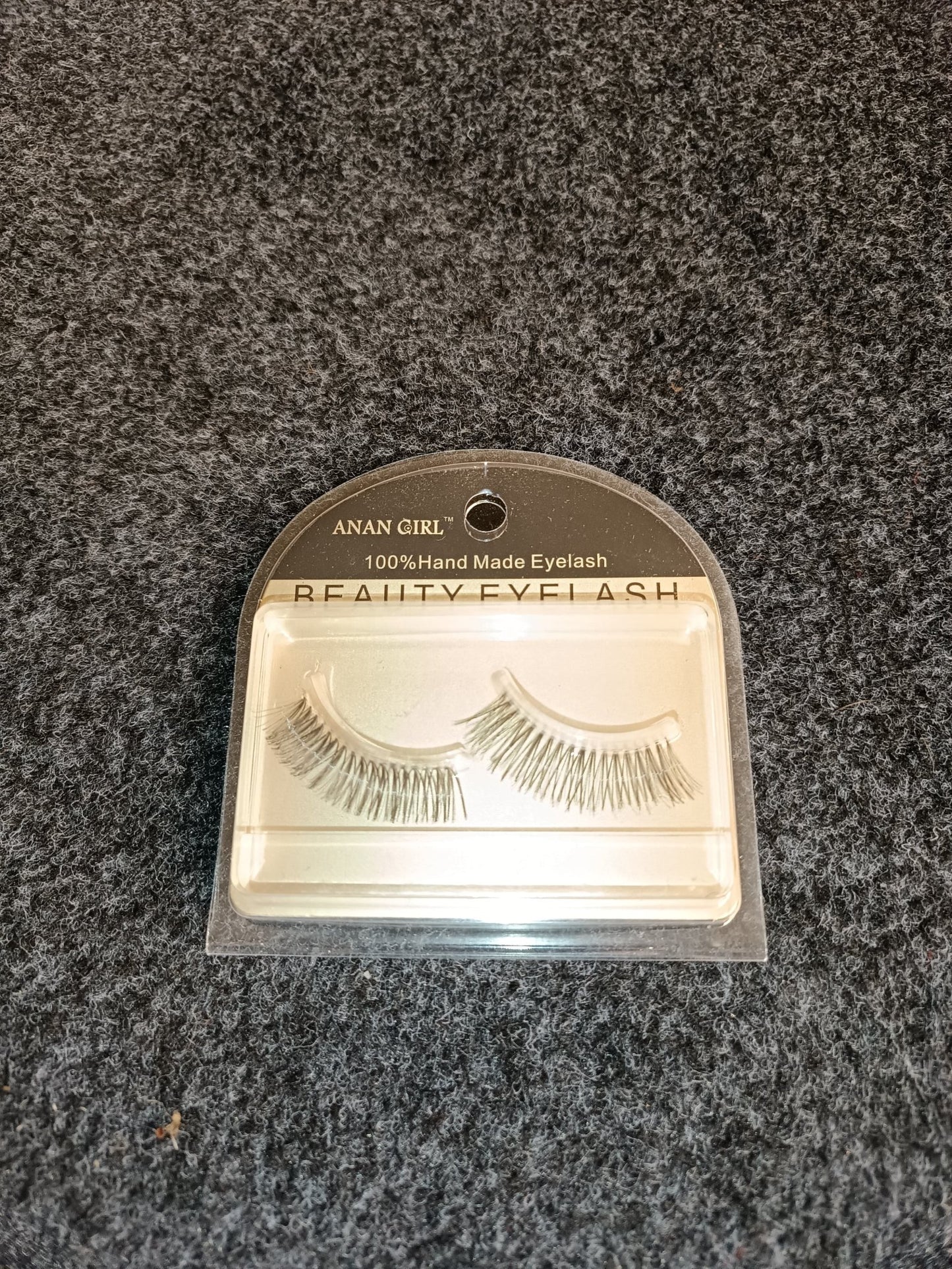 Anan Girl beauty eyelash Available at Lotshop.pk