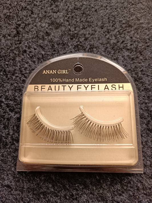 Anan Girl beauty eyelash Available at Lotshop.pk