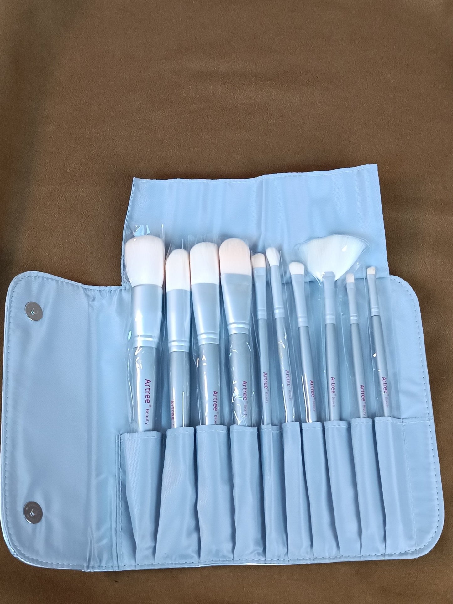 Artree beauty makeup brushes set 10pcs with pouch - Lotshop.pk