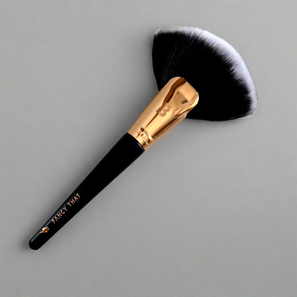 Fancy That Professional Fan Makeup Brush – Perfect for Highlighting & Finishing Touches