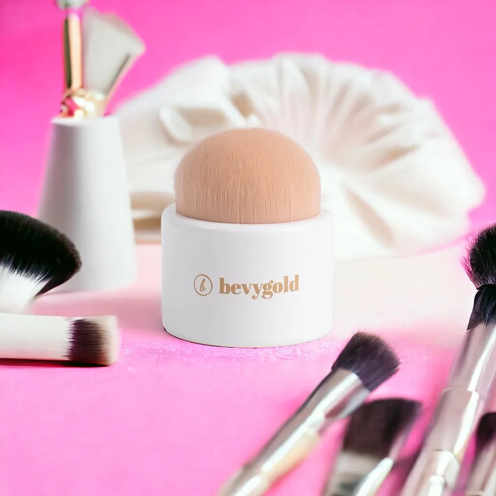 Bevygold Round kabuki brush Available at Lotshop.pk