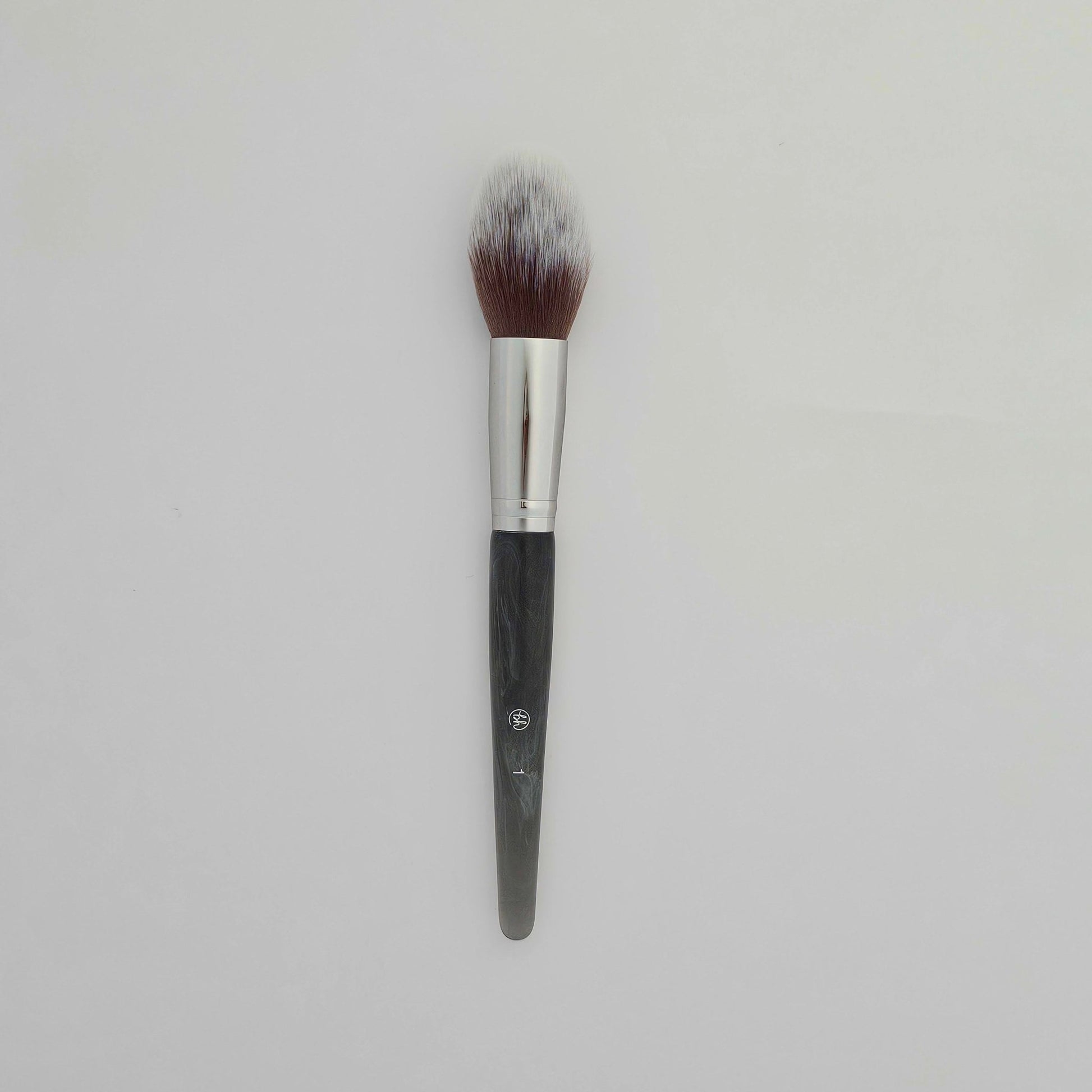 BH Cosmetics 01 Fluffy Powder Brush - Premium Makeup Tool - Lotshop.pk