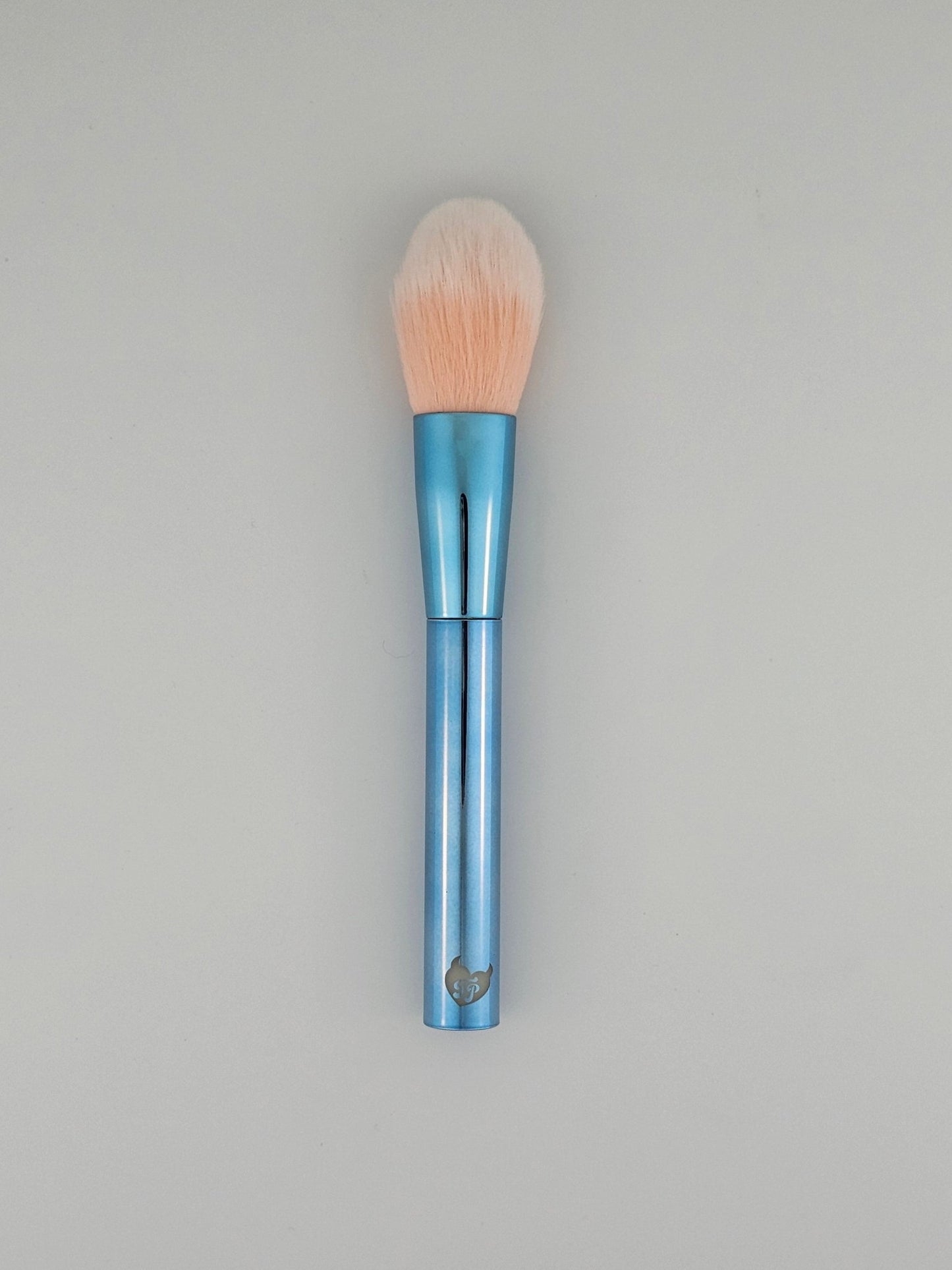 Blue Round Blush On Brush – Perfect Blush Application for a Radiant Glow - Lotshop.pk