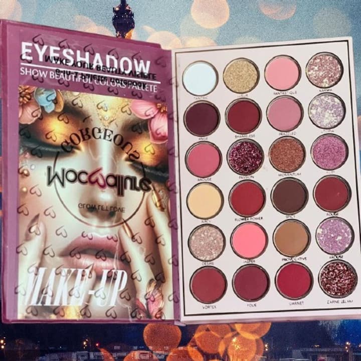 Buy Mocallure Gorgeous Urbanucanb 6-in-1 Makeup Palette price online in Pakistan