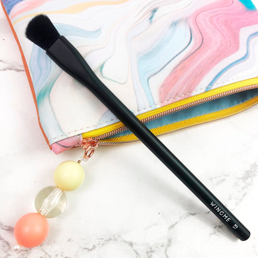 Buy WINGME No. 13 Flat Eyeshadow Brush online in Pakistan
