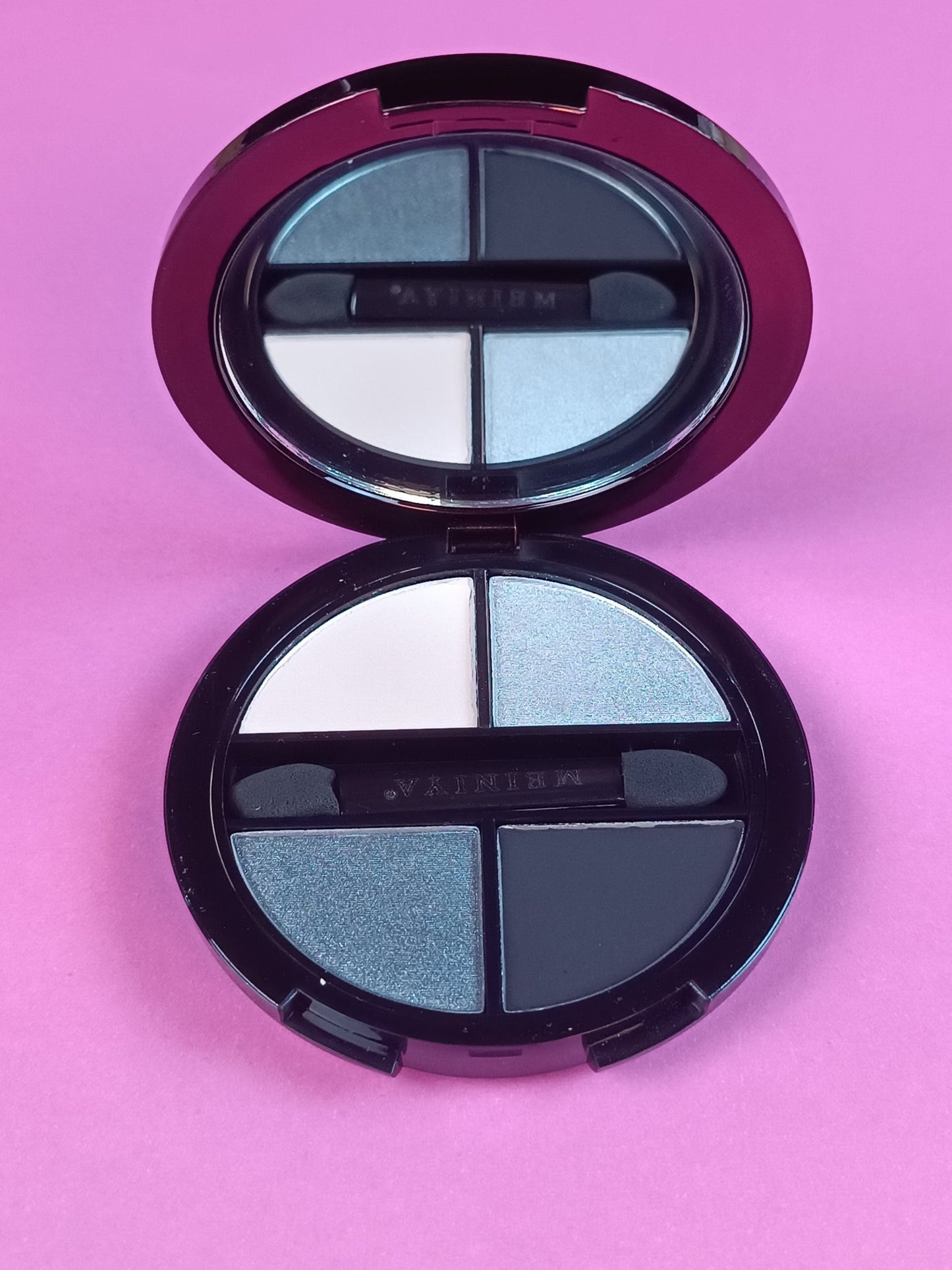 CHIC ZONE Radiant Eyeshadow Quads 5.5g - Lotshop.pk