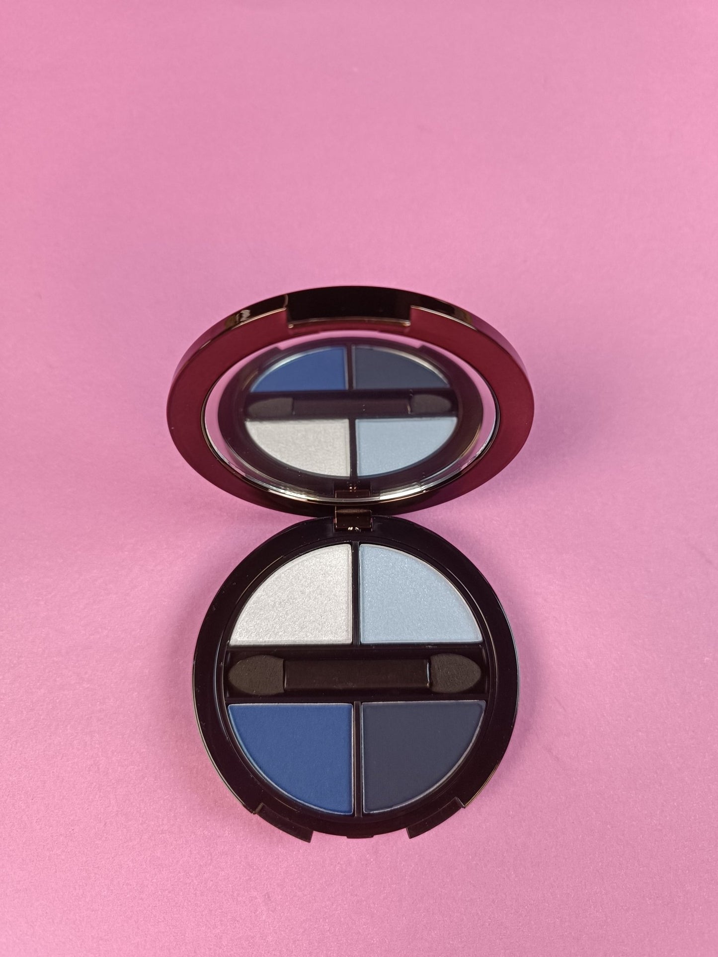 CHIC ZONE Radiant Eyeshadow Quads 5.5g - Lotshop.pk