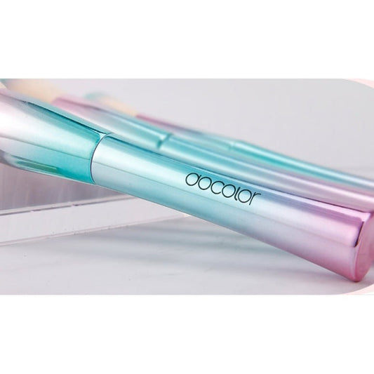 Docolor Fan Brush – Highlighter & Contour Makeup Brush | Soft Synthetic Bristles | Vegan & Cruelty - Free - Lotshop.pk