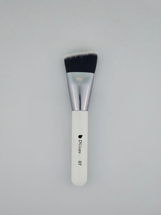 DUcare 07 Flat Angled Contour/Foundation Brush – Precision & Seamless Application - Lotshop.pk