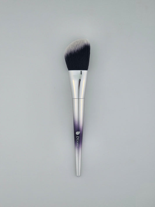 DUcare Angled Contour Brush - Professional Precision for Flawless Contouring - Lotshop.pk