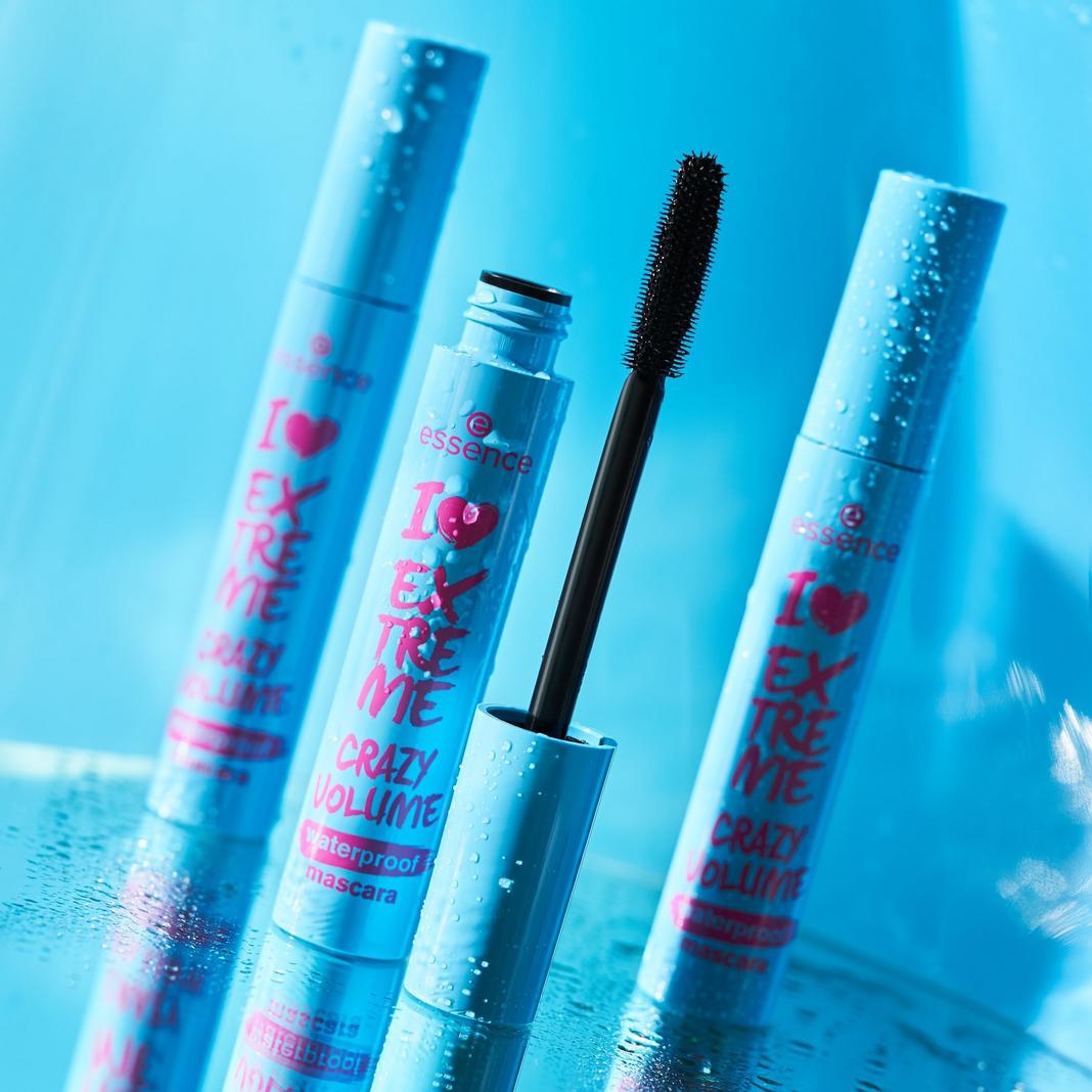 Essence i love extreme crazy volume waterproof mascara - Lotshop.pk