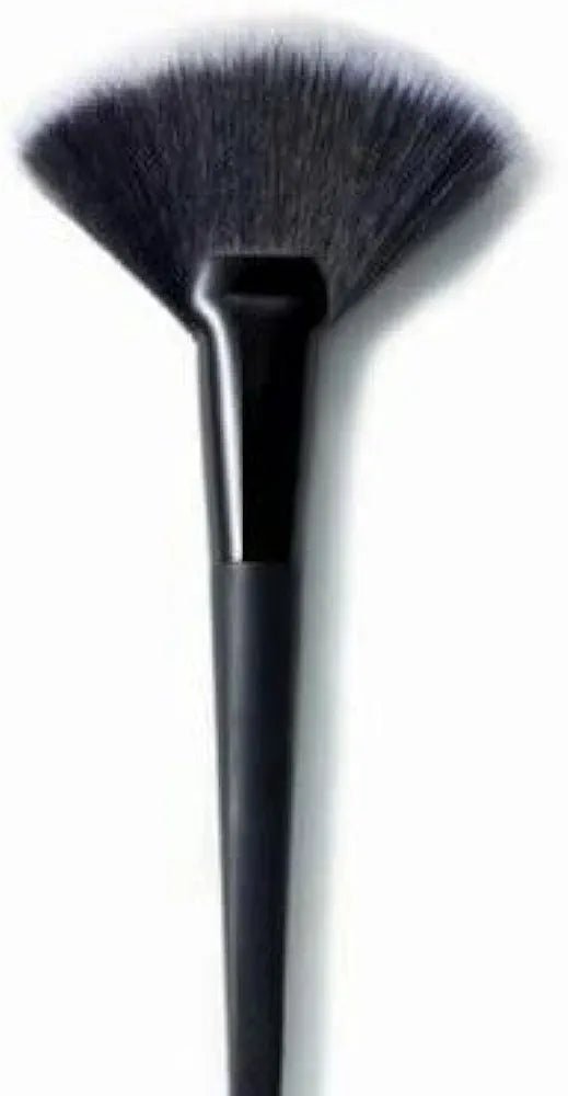 Eventail Monoprix Makeup Fan Brush Highlighter Brush - Lotshop.pk